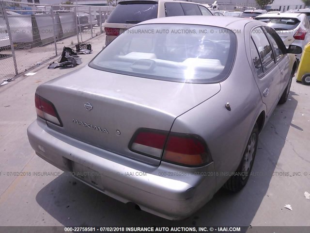 JN1CA21D4WT516847 - 1998 NISSAN MAXIMA GLE/GXE/SE SILVER photo 4