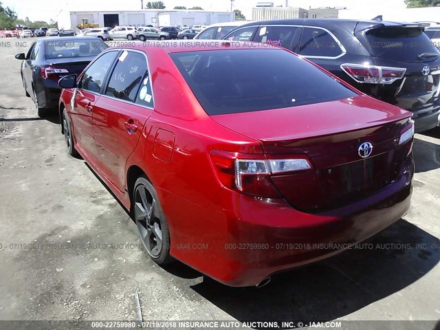 4T1BK1FK0CU505398 - 2012 TOYOTA CAMRY SE/XLE RED photo 3