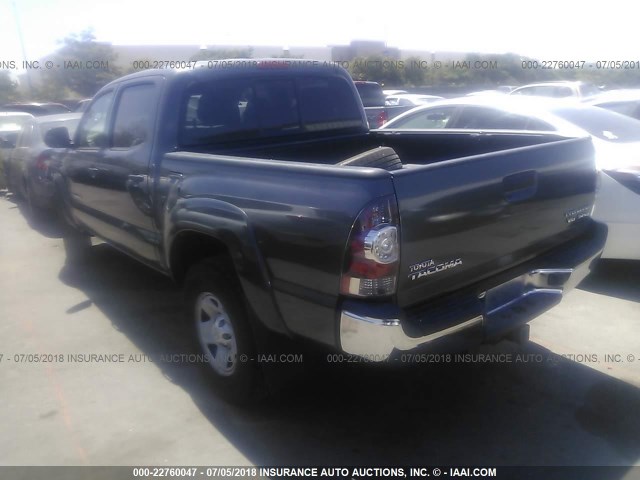 5TFJU4GNXDX049432 - 2013 TOYOTA TACOMA DOUBLE CAB PRERUNNER GRAY photo 3