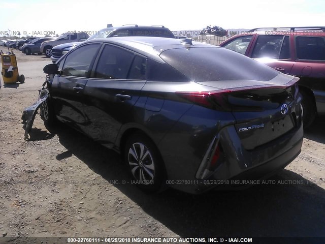 JTDKARFP5J3068969 - 2018 TOYOTA PRIUS PRIME  GRAY photo 3