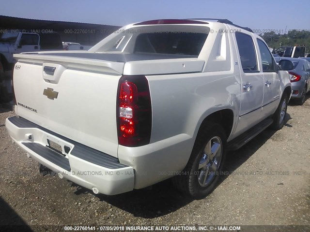 3GNMCGE01CG195561 - 2012 CHEVROLET AVALANCHE LTZ WHITE photo 4