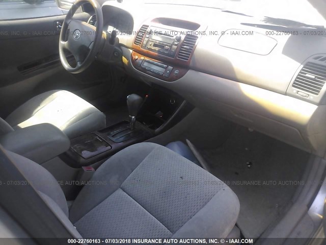 4T1BE30K93U691924 - 2003 TOYOTA CAMRY LE/XLE/SE ოქროსფერი ფოტო 5