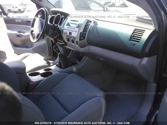5TETU62N55Z020250 - 2005 TOYOTA TACOMA PRERUNNER ACCESS CAB BLACK photo 5
