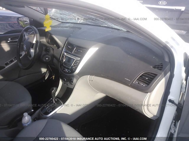 KMHCU5AE4EU153730 - 2014 HYUNDAI ACCENT GLS/SE WHITE photo 5