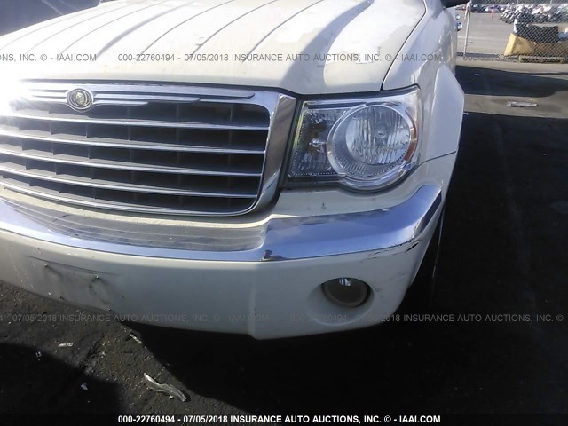 1A8HX58P97F517777 - 2007 CHRYSLER ASPEN LIMITED Blanc photo 6