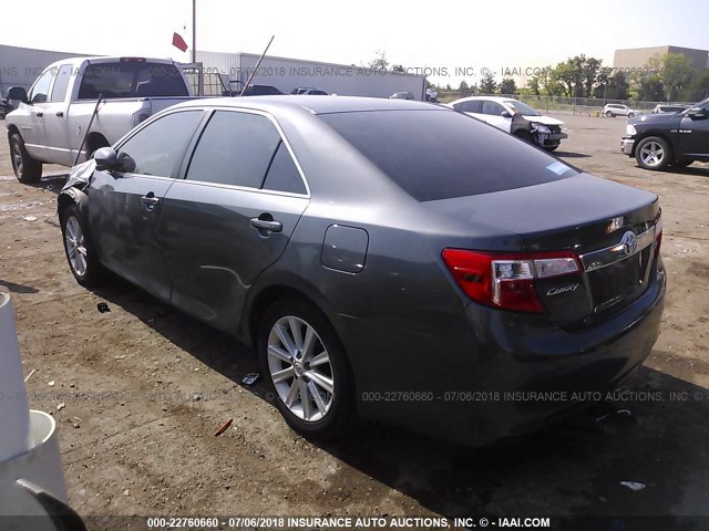 4T1BF1FK1CU083792 - 2012 TOYOTA CAMRY SE/LE/XLE GRAY photo 3