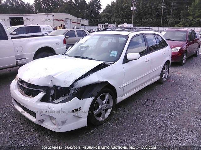 JM1BJ246221539765 - 2002 MAZDA PROTEGE PR5 WHITE photo 2