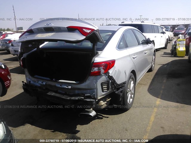 5NPE24AF7HH523671 - 2017 HYUNDAI SONATA SE 银色 照片 4
