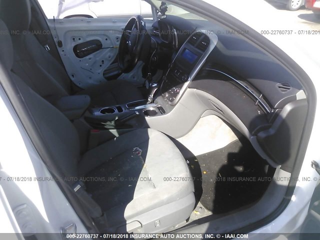1G11A5SL1EF269661 - 2014 CHEVROLET MALIBU LS თეთრი ფოტო 5