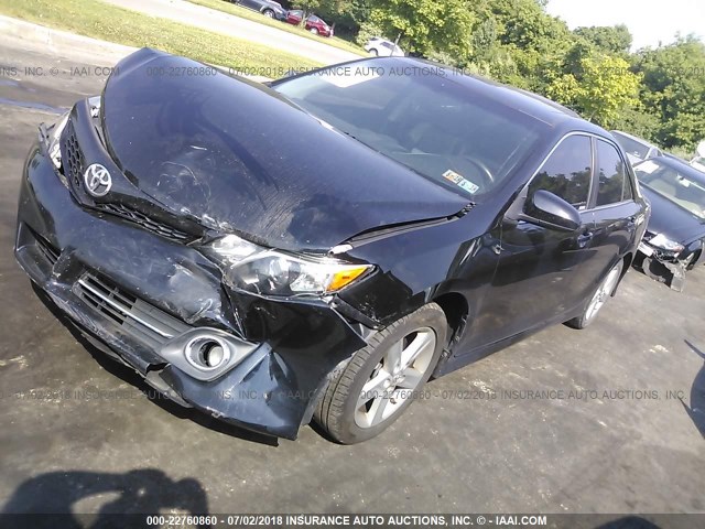 4T1BF1FK1EU810982 - 2014 TOYOTA CAMRY L/SE/LE/XLE შავი ფოტო 2