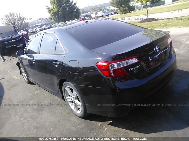 4T1BF1FK1EU810982 - 2014 TOYOTA CAMRY L/SE/LE/XLE შავი ფოტო 3