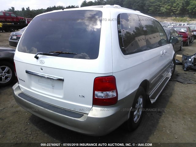 KNDUP131056615434 - 2005 KIA SEDONA EX/LX WHITE photo 4