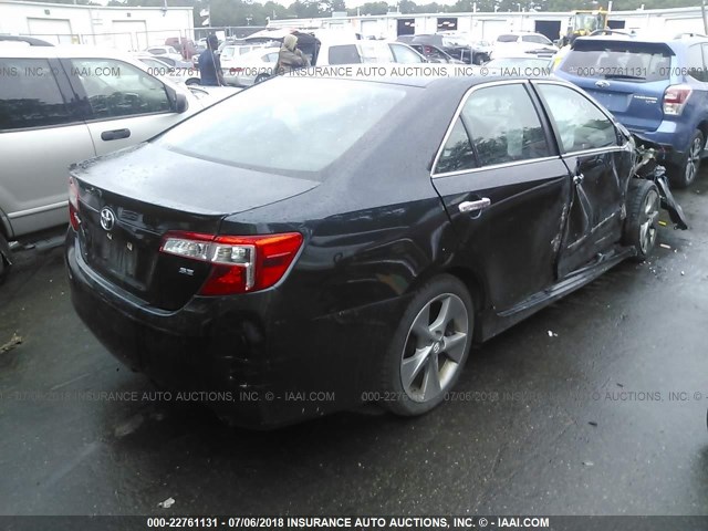 4T1BF1FK6EU324703 - 2014 TOYOTA CAMRY L/SE/LE/XLE ნაცრისფერი ფოტო 4