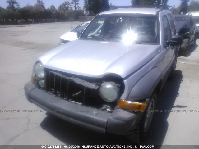 1J4GL48K26W280331 - 2006 JEEP LIBERTY SPORT SILVER photo 2