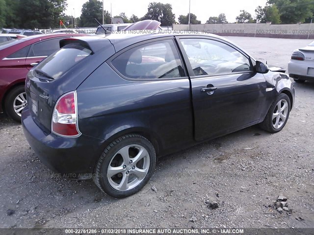 KMHCN36C77U030497 - 2007 HYUNDAI ACCENT SE GRAY photo 4