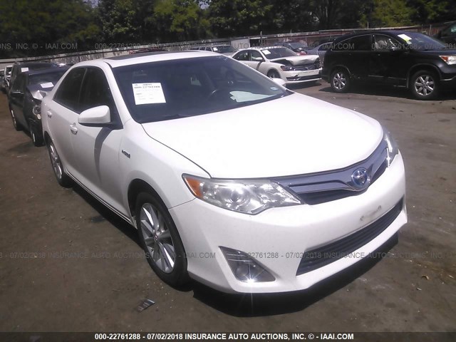 4T1BD1FK8CU003328 - 2012 TOYOTA CAMRY HYBRID/LE/XLE 白色 照片 1