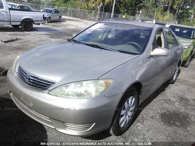 4T1BE32K15U037273 - 2005 TOYOTA CAMRY LE/XLE/SE Қоңыр фото 2