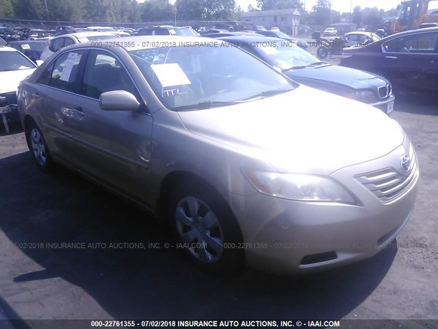 4T1BK46K07U051127 - 2007 TOYOTA CAMRY NEW GENERAT LE/XLE/SE GOLD photo 1