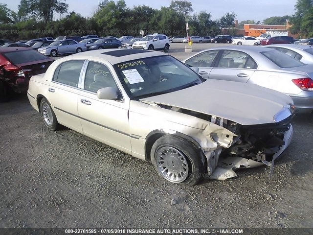 1LNHM83W11Y607450 - 2001 LINCOLN TOWN CAR CARTIER BEIGE photo 1