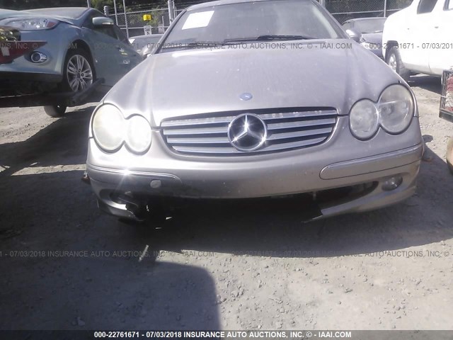 WDBTJ65J25F157188 - 2005 MERCEDES-BENZ CLK 320C GRAY photo 6