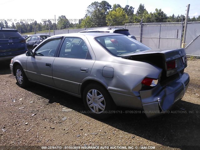 4T1BG22K6YU702046 - 2000 TOYOTA CAMRY CE/LE/XLE 锡色 照片 3
