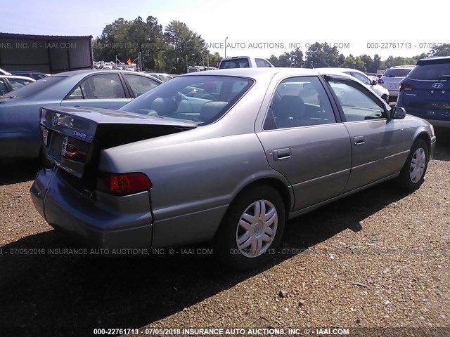 4T1BG22K6YU702046 - 2000 TOYOTA CAMRY CE/LE/XLE 锡色 照片 4