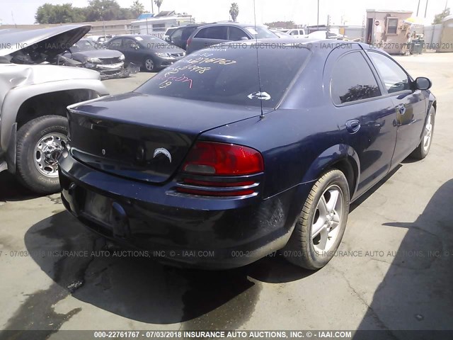 1B3EL46X75N672173 - 2005 DODGE STRATUS SXT BLUE photo 4