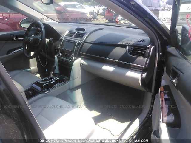 4T4BF1FK9CR235520 - 2012 TOYOTA CAMRY SE/LE/XLE BLACK photo 5