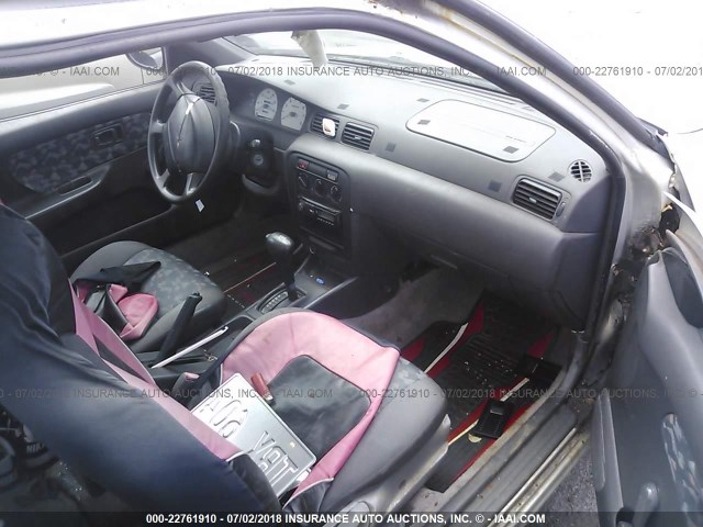 1N4AB42D0WC517771 - 1998 NISSAN 200SX SE SILVER photo 5