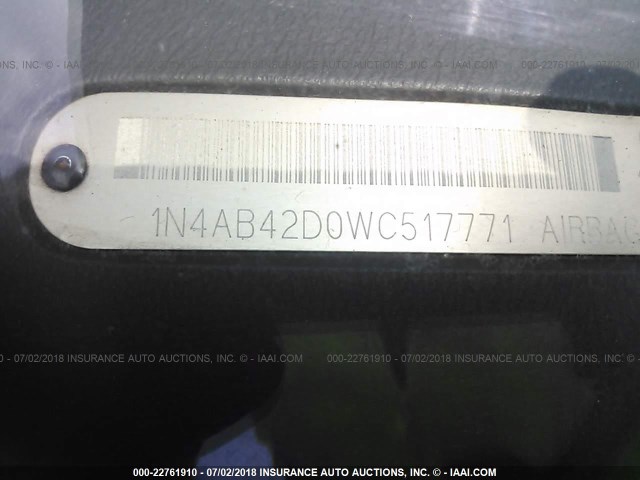 1N4AB42D0WC517771 - 1998 NISSAN 200SX SE SILVER photo 9