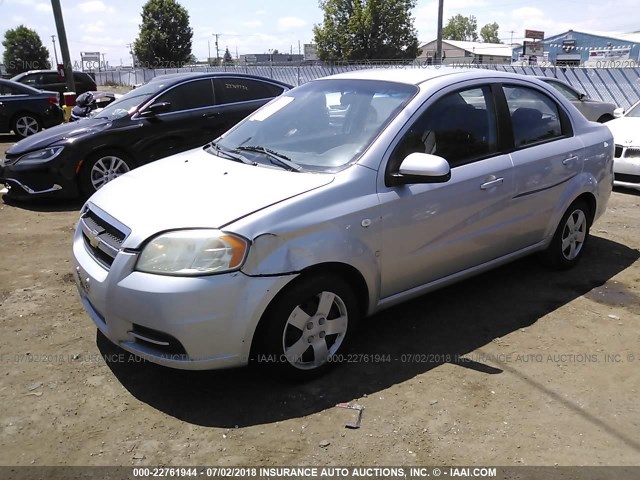 KL1TD56687B077876 - 2007 CHEVROLET AVEO LS SILVER photo 2
