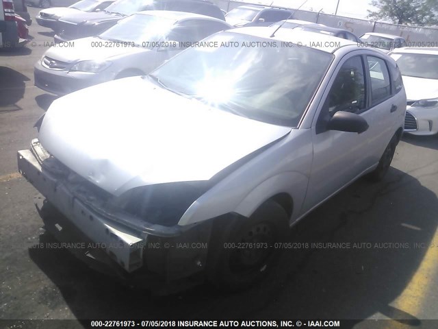1FAFP37N77W204820 - 2007 FORD FOCUS ZX5/S/SE/SES 银色 照片 2