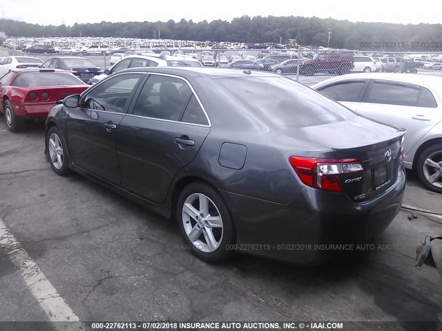 4T1BF1FK5CU138258 - 2012 TOYOTA CAMRY SE/LE/XLE 灰色 照片 3