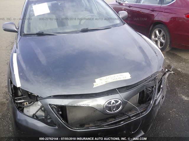 4T4BF3EK3AR010620 - 2010 TOYOTA CAMRY SE/LE/XLE GRAY photo 6