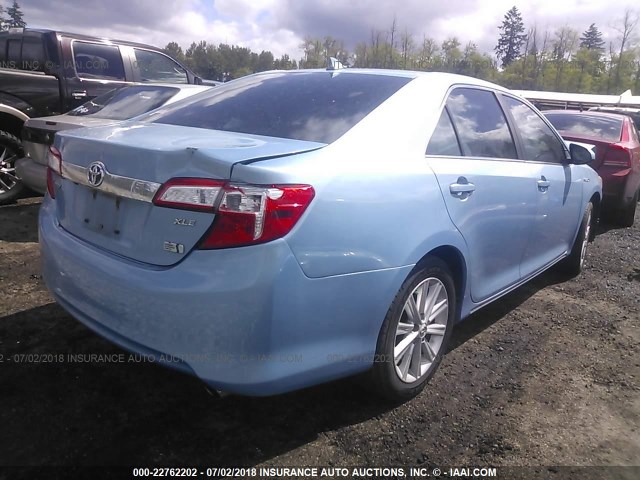 4T1BD1FK5CU020488 - 2012 TOYOTA CAMRY HYBRID/LE/XLE 蓝色 照片 4