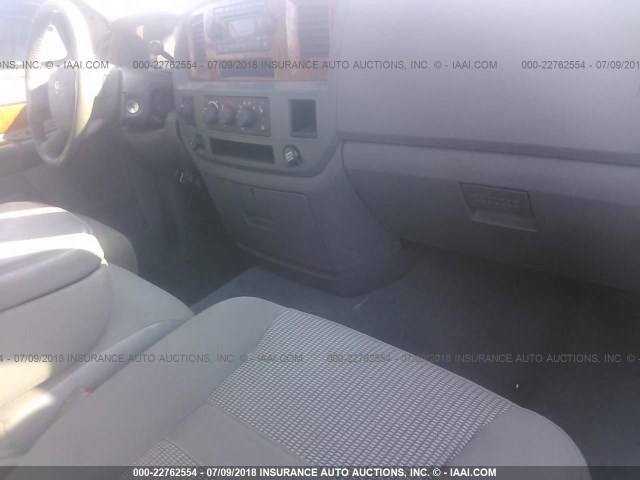 1D7KS28D26J182976 - 2006 DODGE RAM 2500 ST/SLT GRAY photo 5