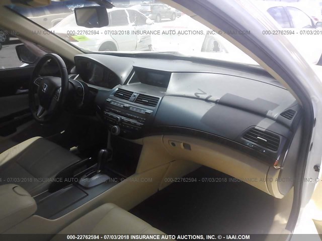 5J6TF2H54CL010115 - 2012 HONDA CROSSTOUR EXL თეთრი ფოტო 5