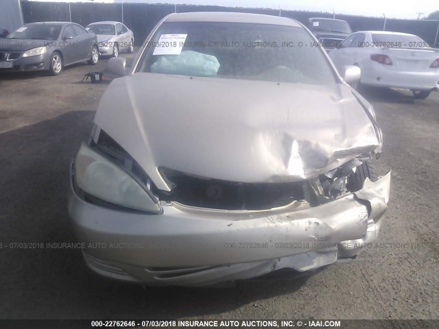 4T1BE32K52U111984 - 2002 TOYOTA CAMRY LE/XLE/SE 金色 照片 6