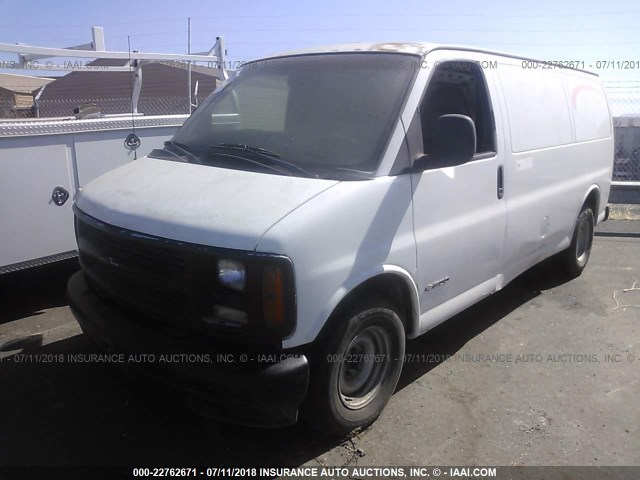 1GCFG15W211227176 - 2001 CHEVROLET EXPRESS G1500  WHITE photo 2