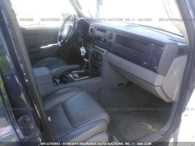 1J8HG48N26C246599 - 2006 JEEP COMMANDER BLUE photo 5