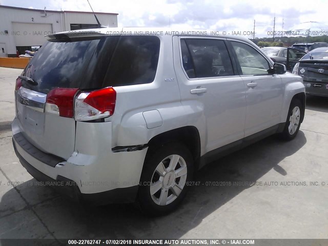 2CTALMEC7B6434906 - 2011 GMC TERRAIN SLE GRAY photo 4