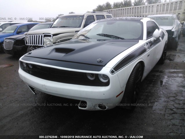 2C3CDZFJ4HH625972 - 2017 DODGE CHALLENGER R/T 392 WHITE photo 2