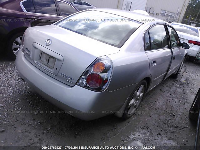 1N4BL11D62C274432 - 2002 NISSAN ALTIMA SE SILVER photo 4