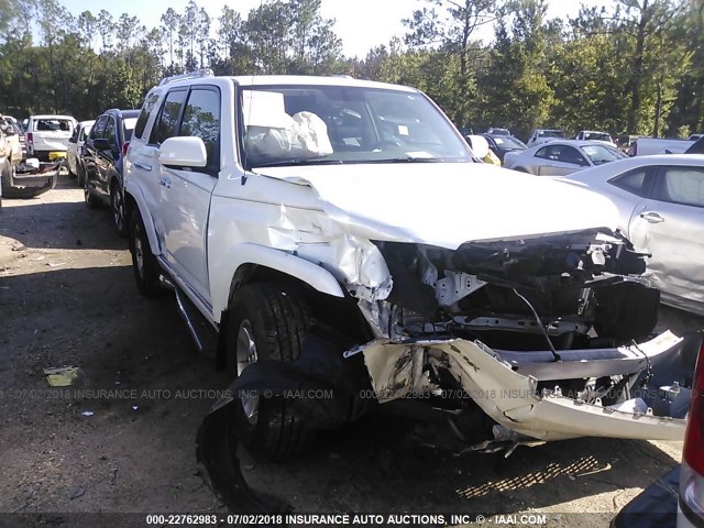 JTEBU5JR5D5120078 - 2013 TOYOTA 4RUNNER SR5/LIMITED/TRAIL WHITE photo 6