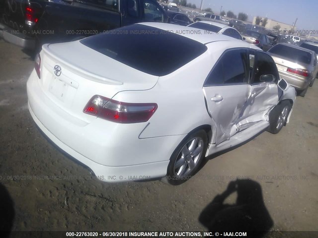 4T1BK46K67U530135 - 2007 TOYOTA CAMRY NEW GENERAT LE/XLE/SE WHITE photo 4