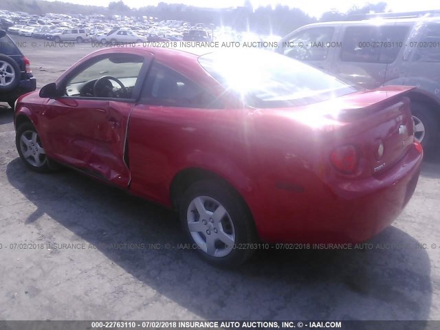 1G1AK12F257639283 - 2005 CHEVROLET COBALT RED photo 3