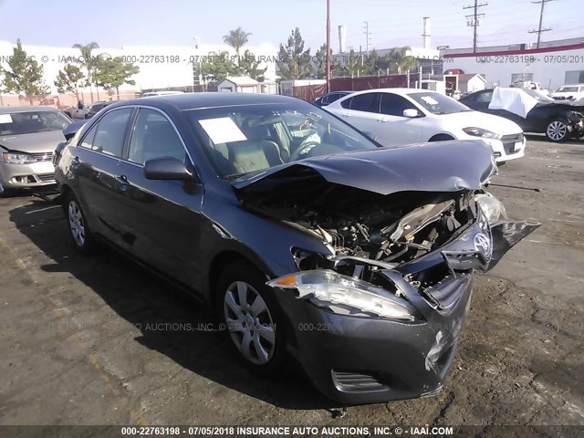 4T4BF3EK9BR114224 - 2011 TOYOTA CAMRY SE/LE/XLE GRAY photo 1