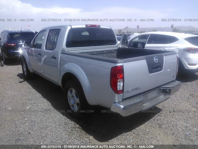 1N6AD07U48C440571 - 2008 NISSAN FRONTIER CREW CAB LE/SE/OFF ROAD SILVER photo 3