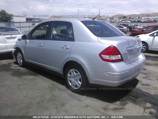 3N1BC1AP0BL470345 - 2011 NISSAN VERSA S/SL ვერცხლისფერი ფოტო 3