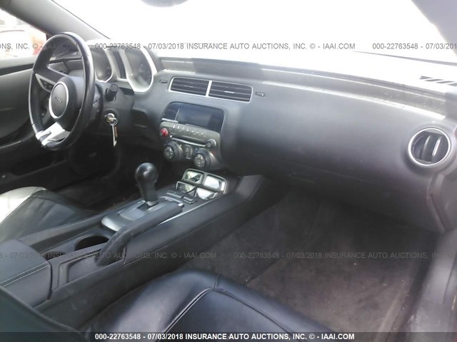 2G1FC1EV9A9121105 - 2010 CHEVROLET CAMARO LT RED photo 5